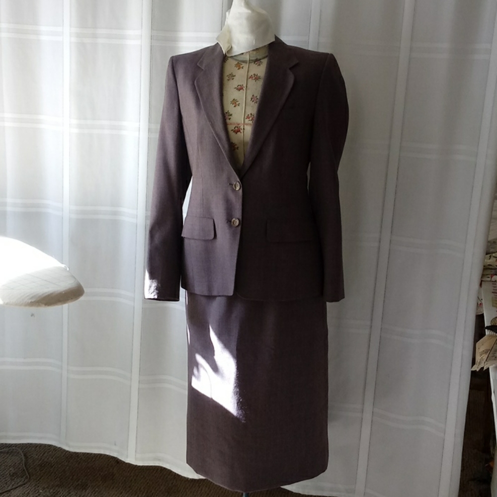 Suit